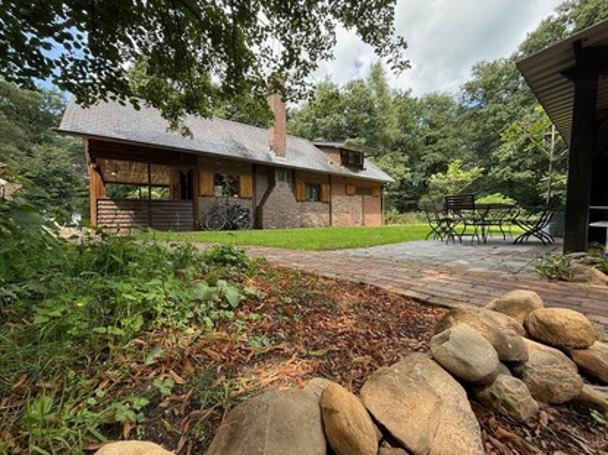 zijkant vakantiehuis neede -resized 1